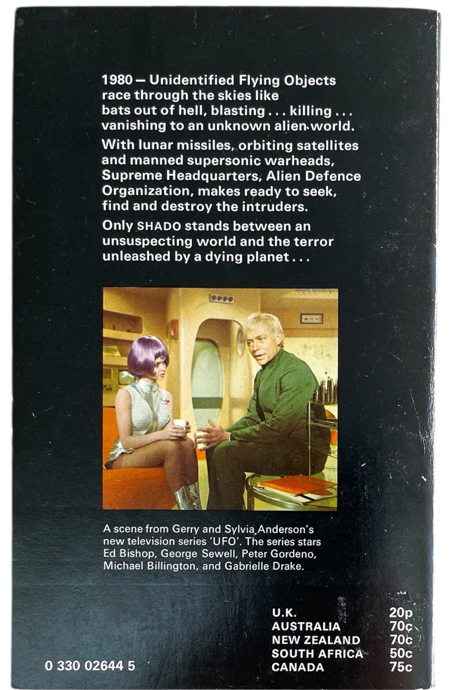 Vintage 1971 Gerry Andersons UFO Paperback Book By Robert Miall - Very Good Condition