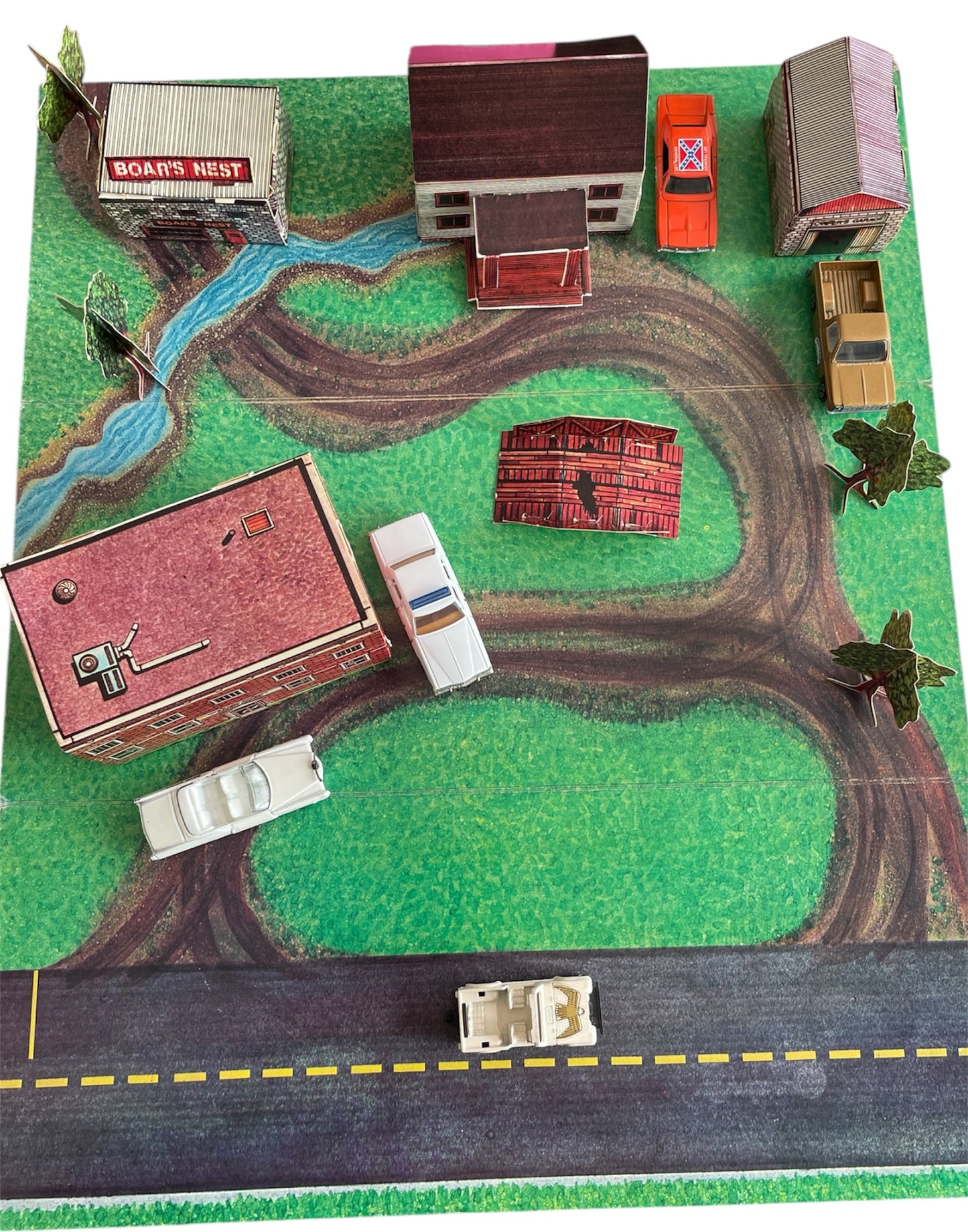 Vintage ERTLs 1981 The Dukes Of Hazzard Play Set - With 5 x 1/64 Scale Die-Cast Model Vehicles, Buildings, Trees And Play Surface - Fantastic Condition Ultra Rare Item - In The Original Box