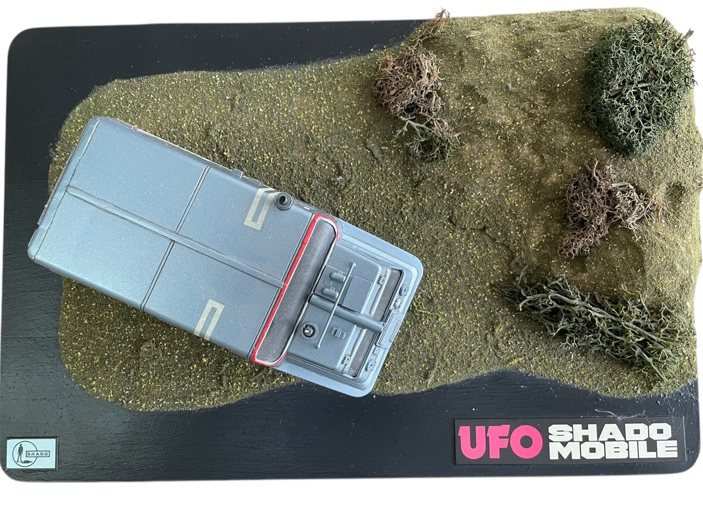 Vintage 1995 Gerry Andersons UFO Shado 3 Mobile - Pre Built Model On Display Diorama - Former Shop Counter Display Item.