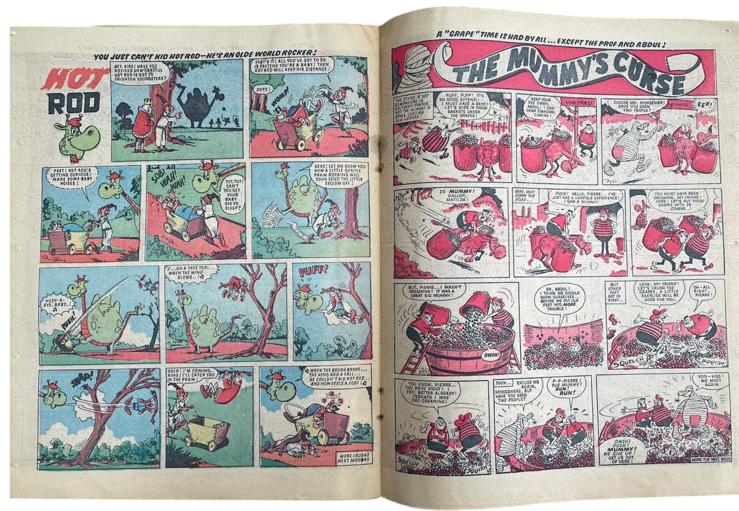 Vintage Whizzer And Chips Weekly Boys And Girls Comic - 28th February 1970 With Free Instant Disguise Kit Gift - Former Shop Stock