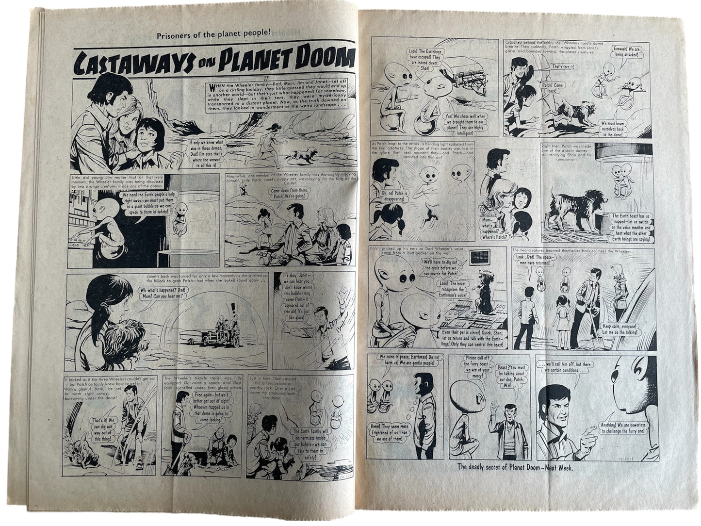 Vintage Rare Cracker Weekly Comic Magazine Issue No. 3 Comic Every Monday 1st February 1975 With Free Gift - 2 In 1 Facts N Fun Book - Wheels & Squeals - Former Shop Stock