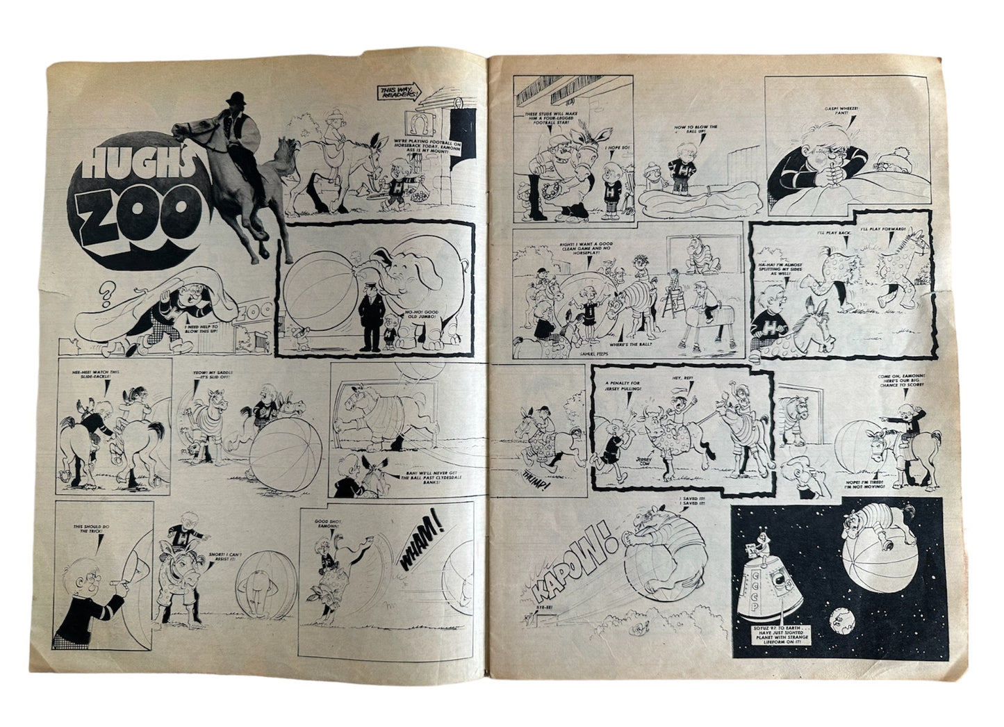 Vintage 1977 Plug Comic Issue No. 4 Very Very Rare. Released by DC Thompson on October 4th 1977 and is issue number 4 in the weekly Comic series