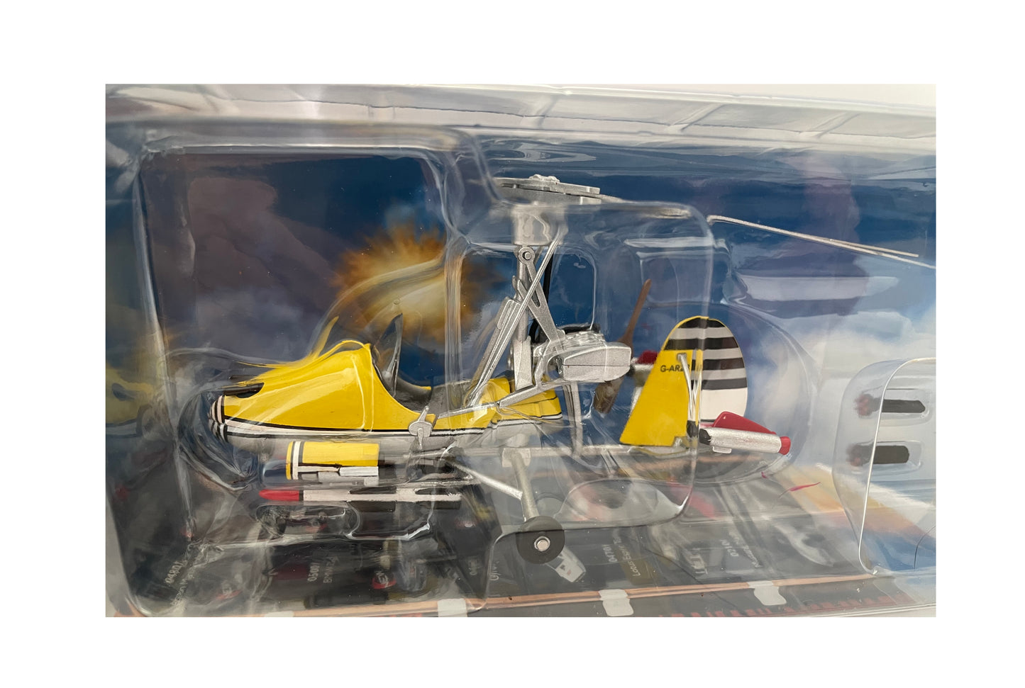 Vintage Corgi 2000 The Definitive James Bond 007 Collection - You Only Live Twice - Gyrocopter 1:36 Scale Die-Cast Vehicle Replica Number 04601