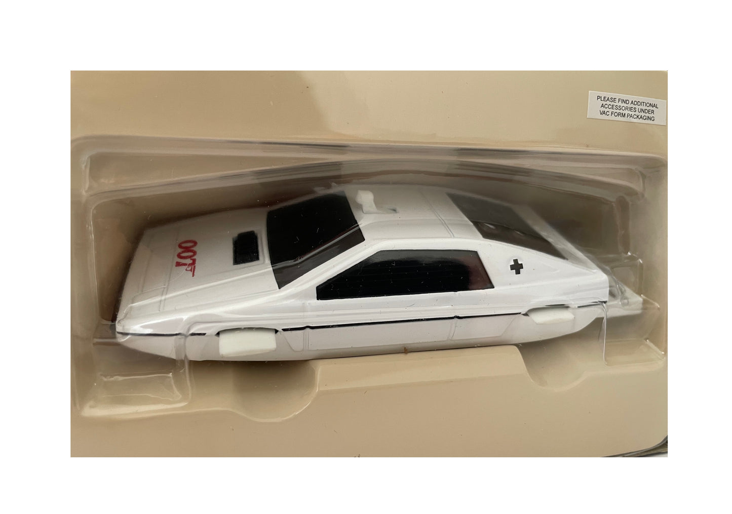 Vintage Corgi Classics 1997 James Bond 007 Collection 20th Anniversary Of he Spy Who Loved Me - Lotus Esprit 1:36 Scale Die-Cast Number 65001