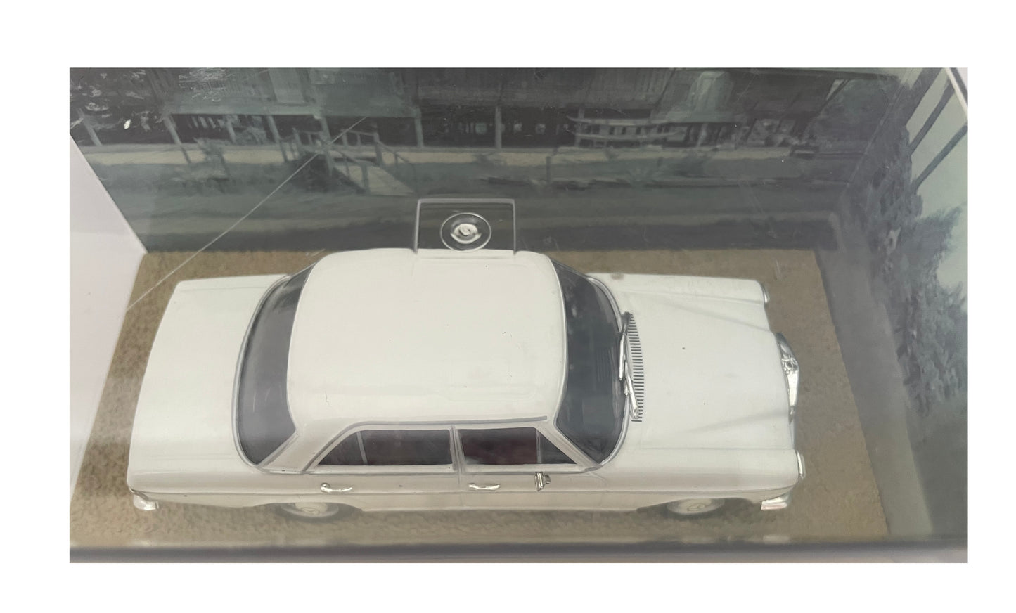 The James Bond Model Auto Car Collection Issue Number 112 - Mercedes Benz 220 1:43 Scale Die-Cast Model Vehicle - The Man With The Golden Gun