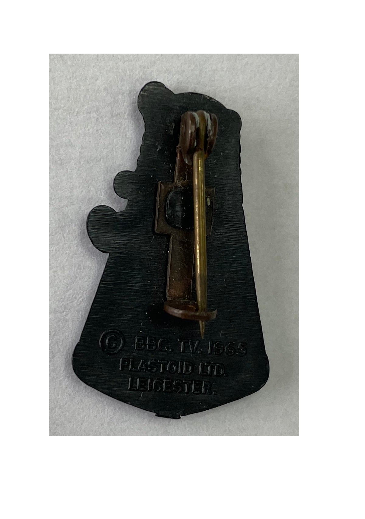 Vintage 1965 Doctor Dr Who & The Daleks Plastoid Ltd Dalek Badge / Pin Black And Gold - Fantastic Condition