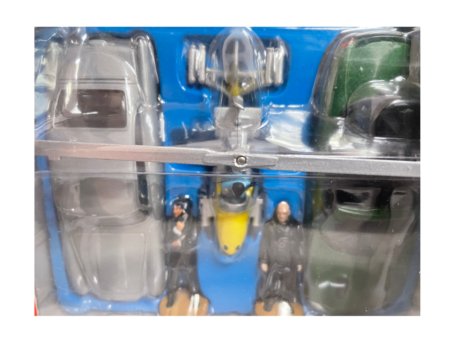 Vintage 2004 Corgi James 007 Bond Special Edition Die-Cast Collectors Set - Gyrocopter - DB5 - XKR - 2 x Figure