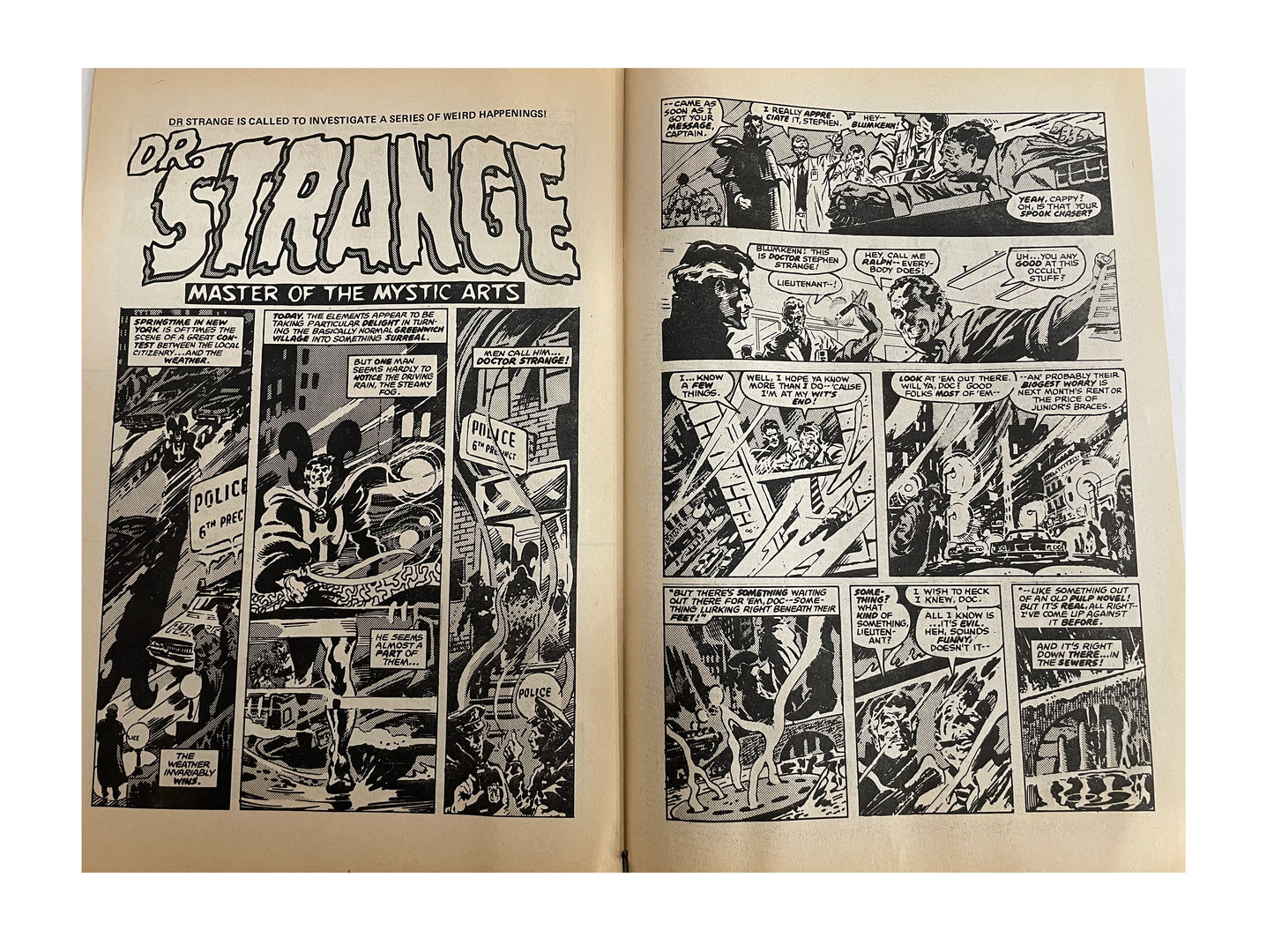 Vintage 1980 Valour Weekly Comic Magazine Number 1 - Fantastic First Issue - With The Free Jigsaw - Nov 5th 1980 - Former Shop Stock