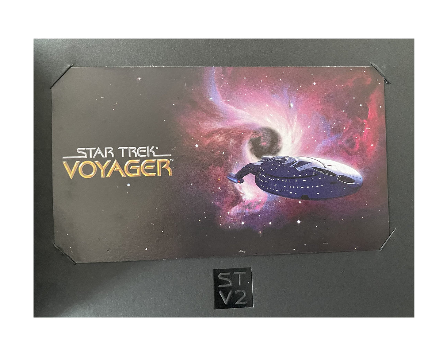 Vintage 1995 Star Trek Voyager Limited Edition STV2 Set Of 10 Carded Photos In Presentation Pack With Certificate Of Authenticity