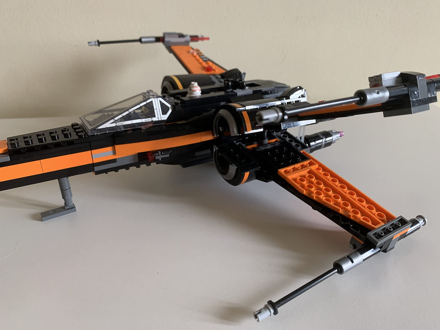 Vintage 2015 Star Wars The Force Awakens Building Blocks Poe Damerons Rebel X-Wing Black & Orange - Fully Built Former Display Model