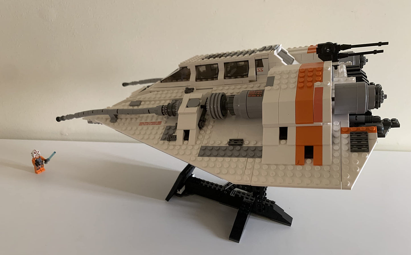 Vintage 2014 Star Wars The Empire Strikes Back Building Blocks Luke Skywalkers Hoth Snowspeeder - Set No. 10129 - Fully Built Former Display Model