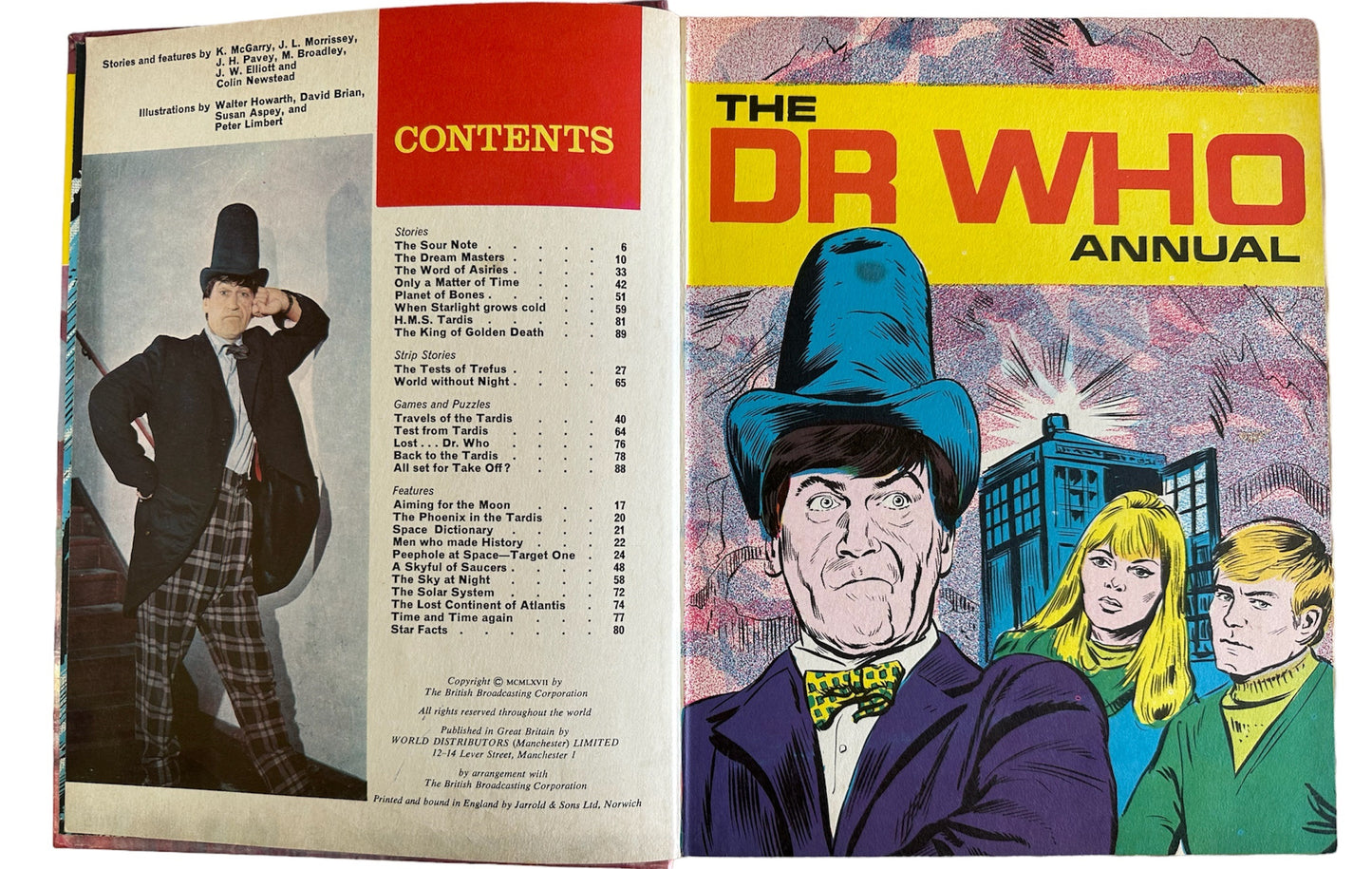 Vintage Dr Doctor Who Annual 1967 Starring Patrick Troughton as Doctor Who - Very Good Condition.