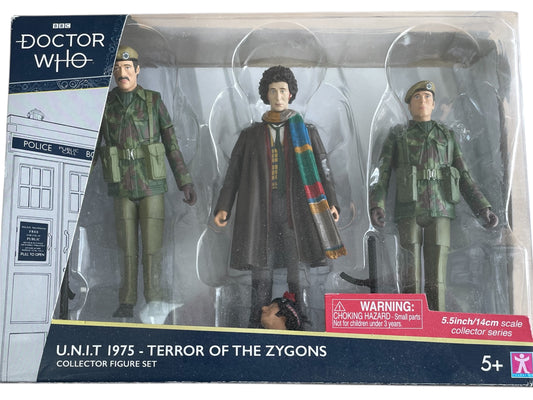 Dr Doctor Who Unit 1975 - Terror Of The Zygons Action Figure set - Includes 4th Dr With Interchangeable Head, Sgt Benton & Unit Soldier - Brand New Factory Sealed.