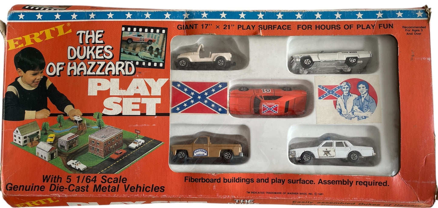 Vintage ERTLs 1981 The Dukes Of Hazzard Play Set - With 5 x 1/64 Scale Die-Cast Model Vehicles, Buildings, Trees And Play Surface - Fantastic Condition Ultra Rare Item - In The Original Box