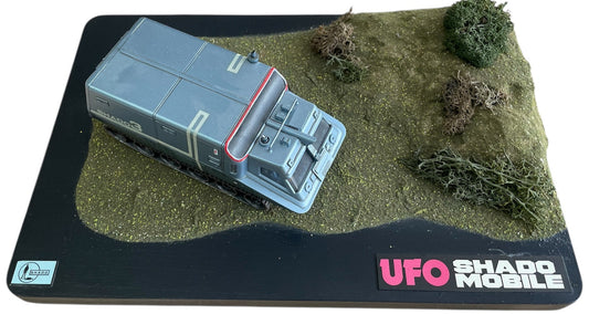 Vintage 1995 Gerry Andersons UFO Shado 3 Mobile - Pre Built Model On Display Diorama - Former Shop Counter Display Item.