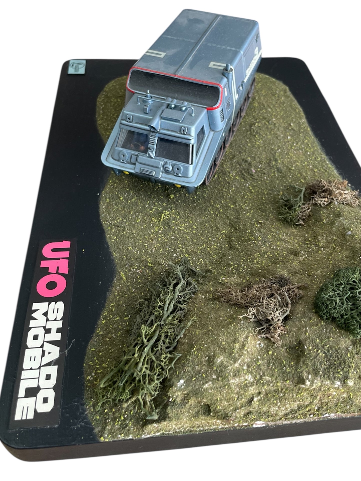 Vintage 1995 Gerry Andersons UFO Shado 3 Mobile - Pre Built Model On Display Diorama - Former Shop Counter Display Item.