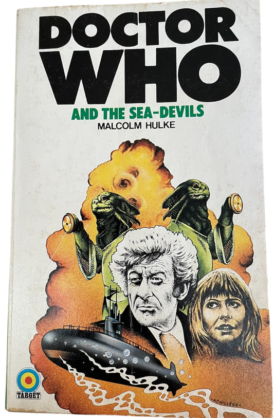 Vintage Target Books 1974 Dr Doctor Who And The Sea Devils Paperback Novel First Edition 1974 By Malcolm Hulke - Fantastic Condition
