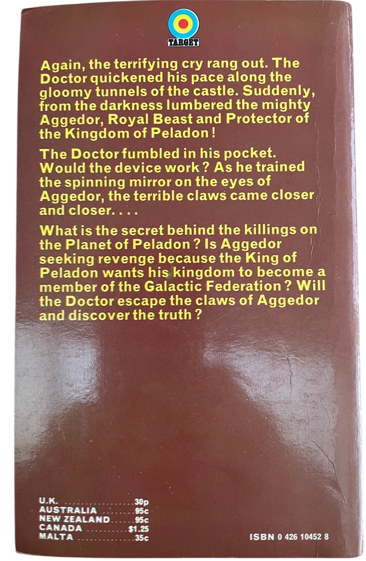 Vintage Target Books 1974 Dr Doctor Who And The Curse Of Peladon Paperback Novel First Edition 1974 By Brian Hayles - Fantastic Condition.