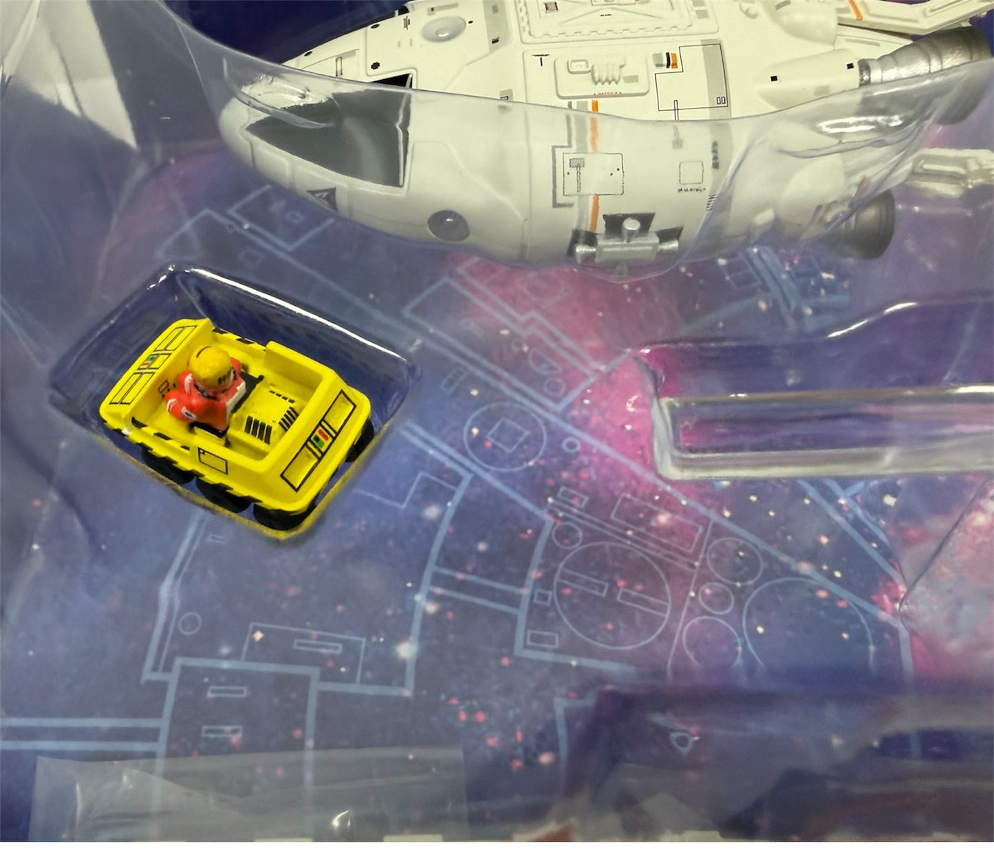 2021 Sixteen 12 Gerry Andersons Space 1999 - This Episode Dragon's Domian - Eagle Transporter Deluxe Set Limited Edition Highly Detailed Episode Collection Collectors Model - Brand New Factory Sealed