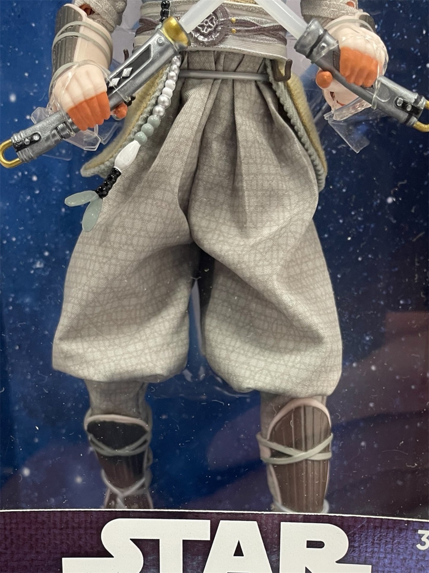 2024 Star Wars Ahsoka - Ahsoka Tano Special Edition 10 Inch Fully Articulate Collectable Figure With Two Lightsabers & Authentically Styled Outfit - Brand New Factory Sealed