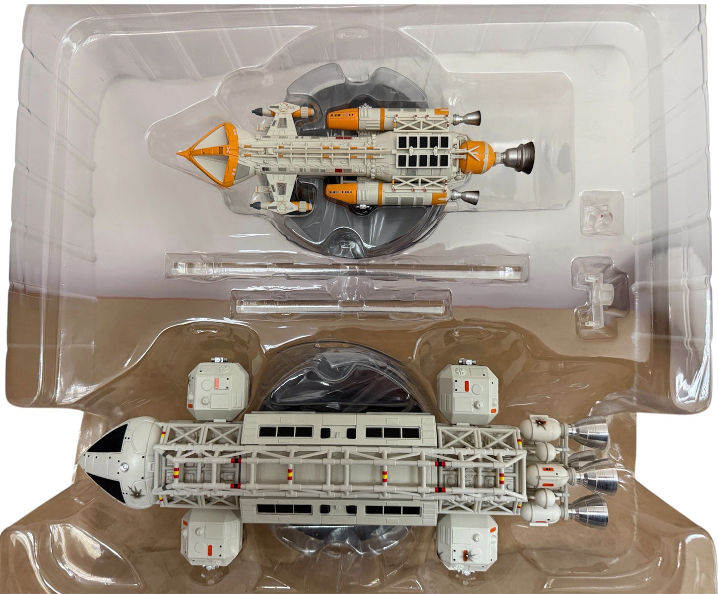 2021 Sixteen 12 Gerry Andersons Space 1999 - This Episode Wargames - Eagle Transporter Deluxe Set Limited Edition Highly Detailed Episode Collection Collectors Model - Brand New Factory Sealed