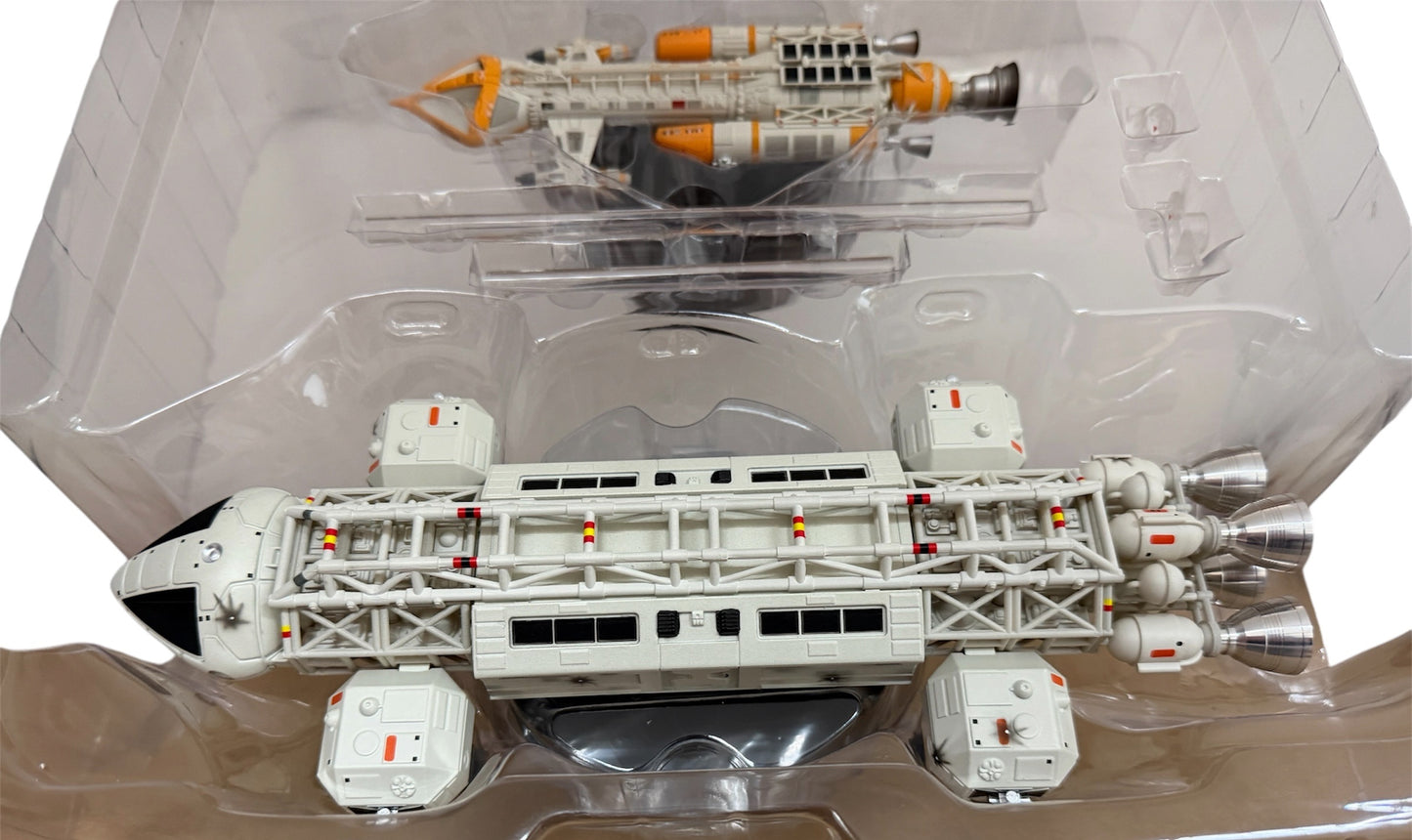 2021 Sixteen 12 Gerry Andersons Space 1999 - This Episode Wargames - Eagle Transporter Deluxe Set Limited Edition Highly Detailed Episode Collection Collectors Model - Brand New Factory Sealed