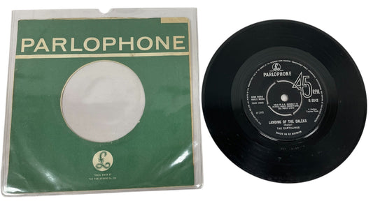 Vintage 1965 The Earthlings- Landing Of The Daleks / March Of The Robots- 7 Inch Vinyl Record Parlophone Records Label