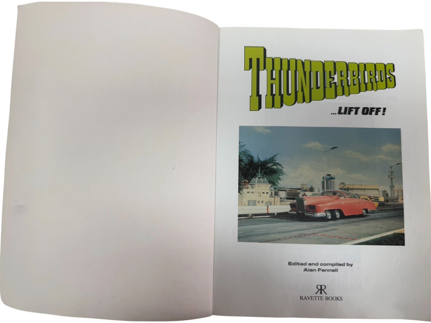 Vintage 1992 Gerry Andersons Thunderbirds Lift Off Comic Album No. 4 Paperback Book - Fantastic Condition