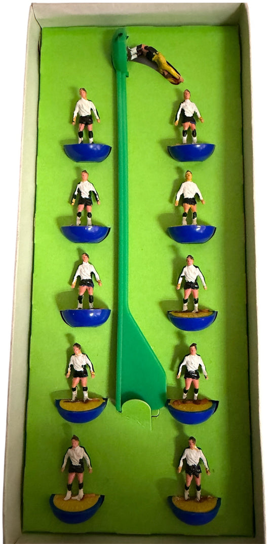 Vintage 1970's Subbuteo Table Soccer Football Game Heavy Weights No. 160 .00 Scale Edition In The Original Box