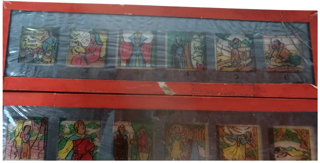 Vintage 1930's Wald Disney's Snow White And The Seven Dwarfs Chapter 1 - 12 Coloured Lantern Slide Pictures - In The Original Box