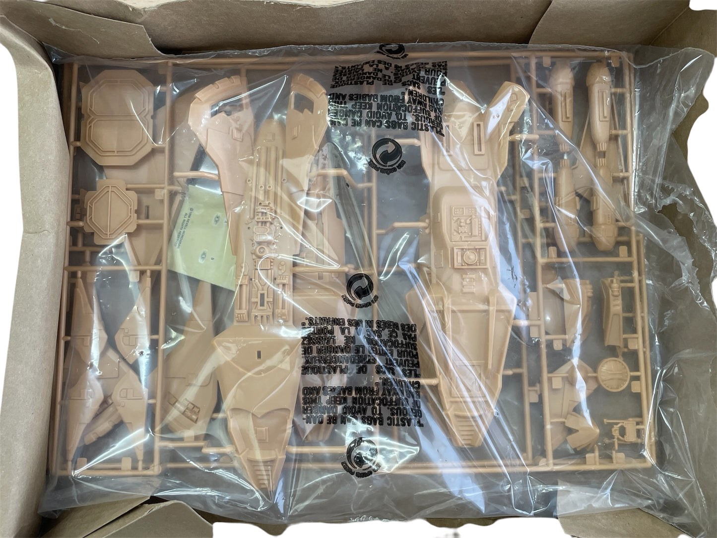 Vintage Monogram 1996 Star Trek Voyager - The Kazon Torpedo Plastic Model Kit No. 85-3608 - Former Shop Counter Display Set