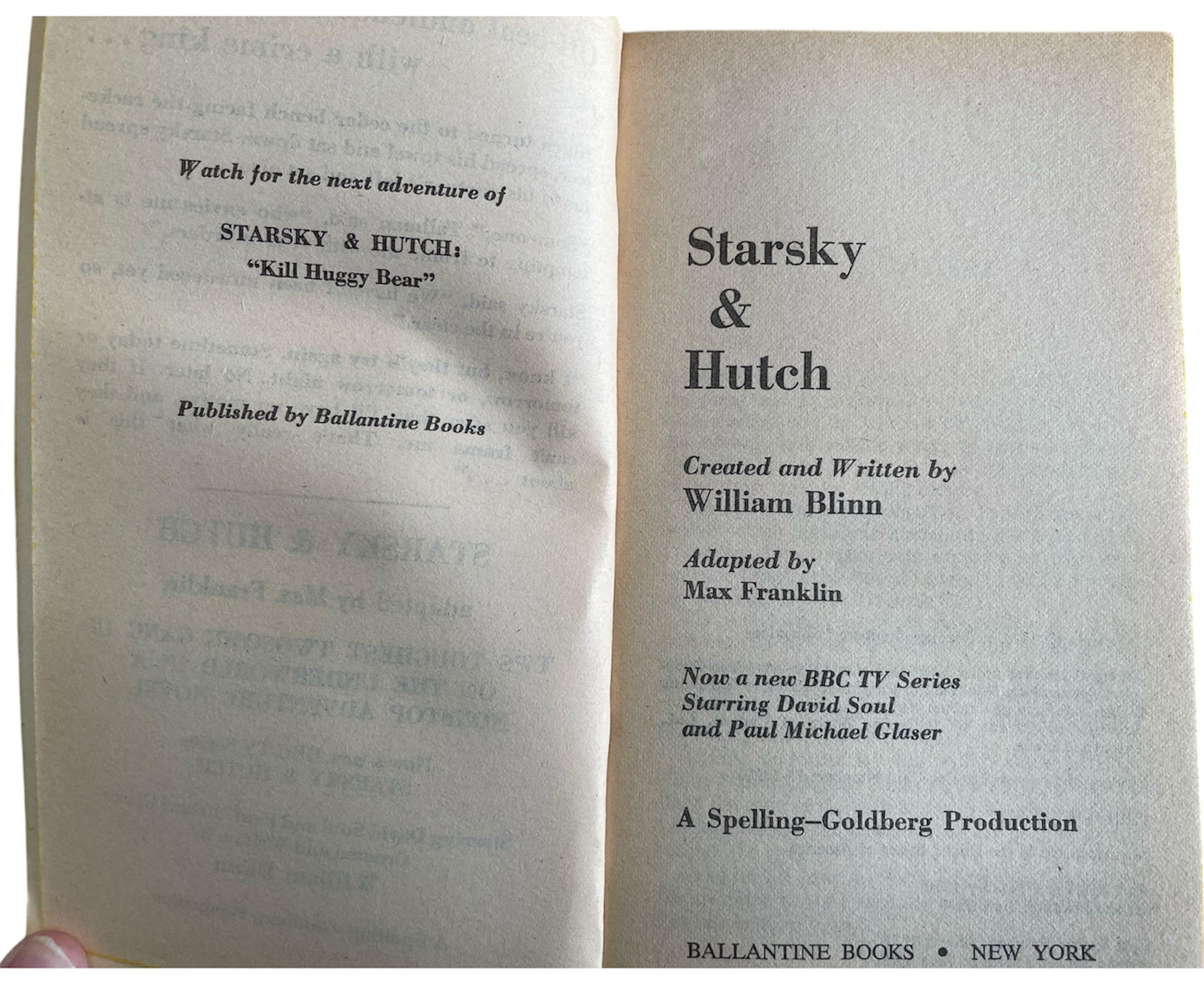 Vintage 1976 Starsky And Hutch No. 1 Paperback Book - Based On The Hit TV Series - Near Mint Condition - Ex Shop Stock