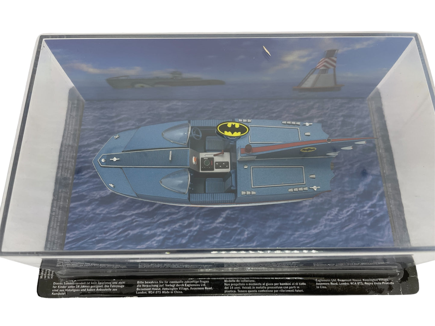 Batman Automobilia - The Definitive Collection Of Batman Vehicles - No. 24 The Classic TV Series Die-cast Bat Boat In Display Case - Shop Stock Room Find