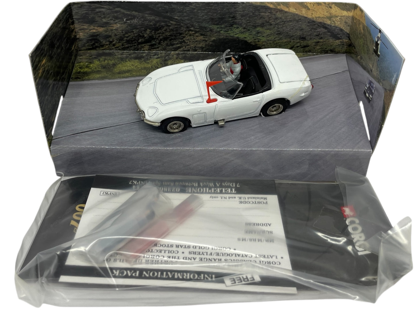 Vintage 2000 Corgi James Bond 007 The Definitive Bond Collection - You Only Live Twice - Toyota 2000GT 1:36 Scale Die-Cast Model Car Vehicle No. 65102 - Brand New Factory Sealed Shop Stock Room Find