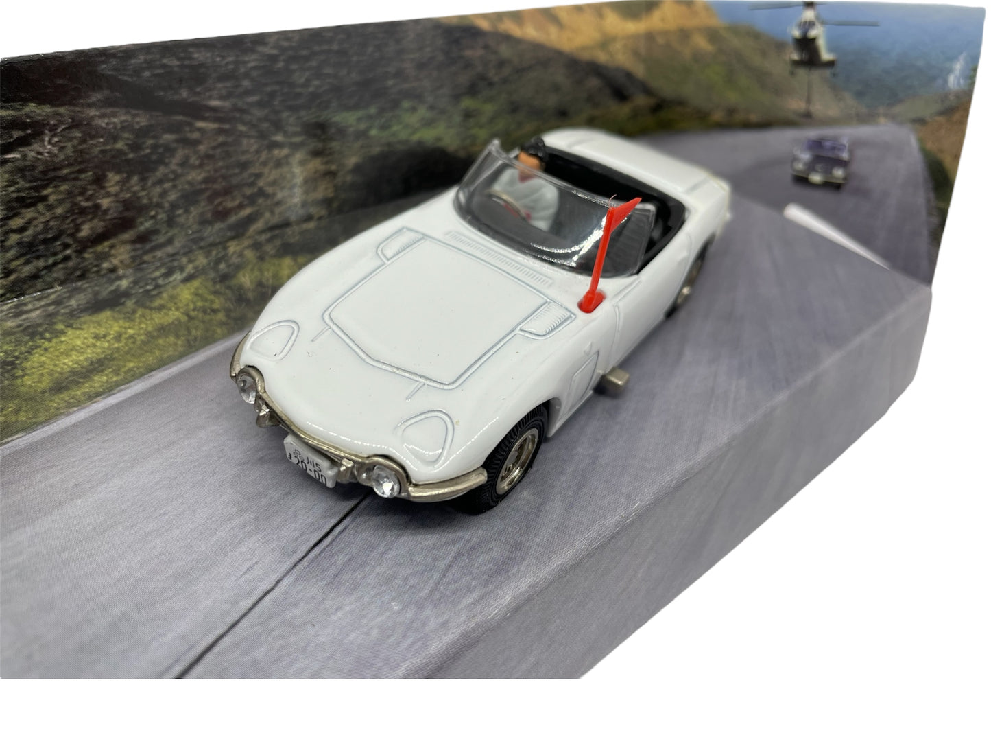 Vintage 2000 Corgi James Bond 007 The Definitive Bond Collection - You Only Live Twice - Toyota 2000GT 1:36 Scale Die-Cast Model Car Vehicle No. 65102 - Brand New Factory Sealed Shop Stock Room Find