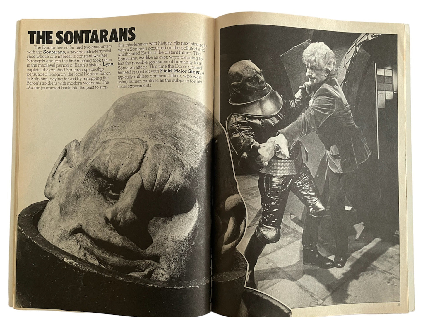 Vintage Target Books 1975 Doctor Dr Who Monster Book Paperback - Very Good Condition