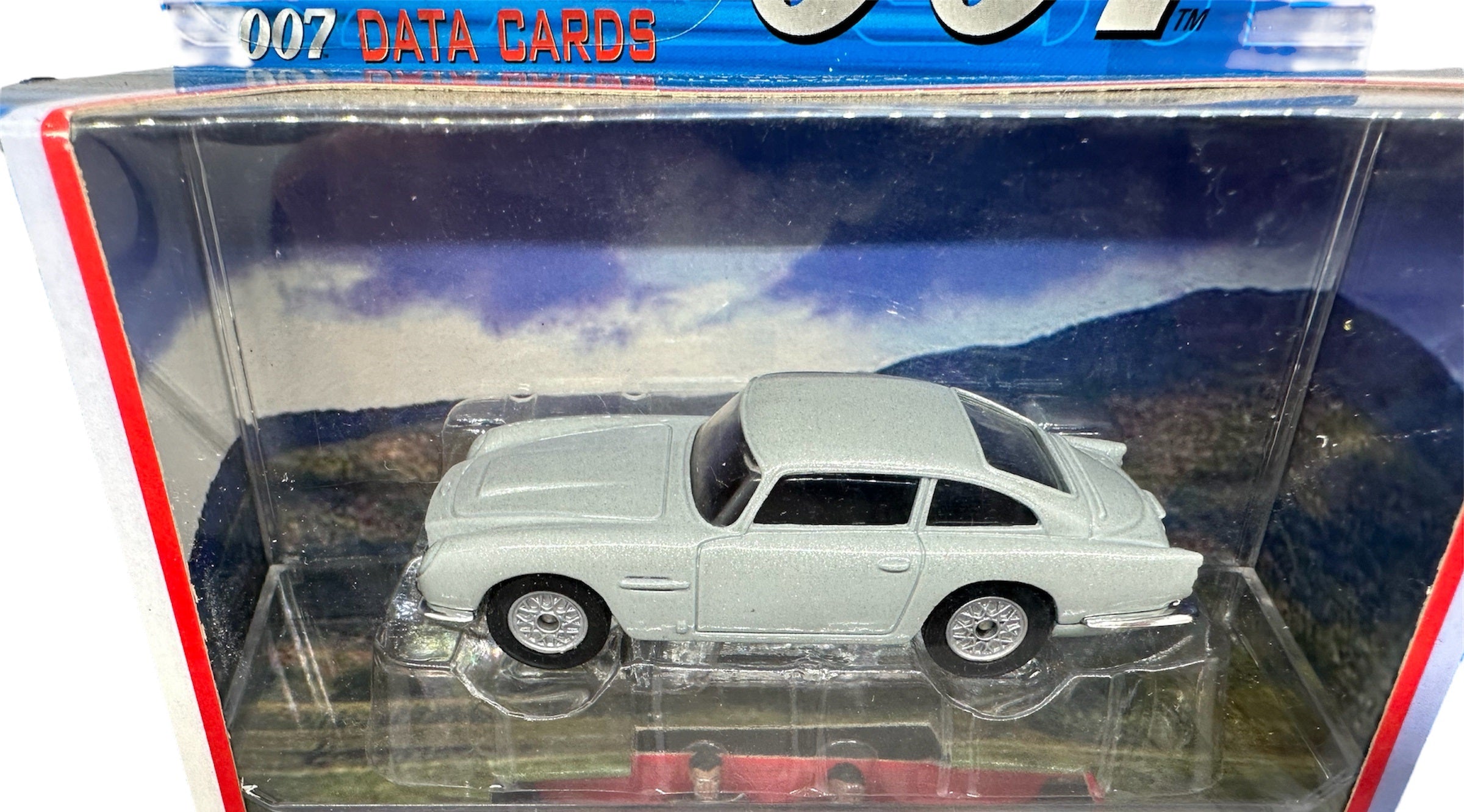 Corgi James Bond 007 6台セット Amazon.com: Corgi Diecast Model Cars - TY99283 Corgi James