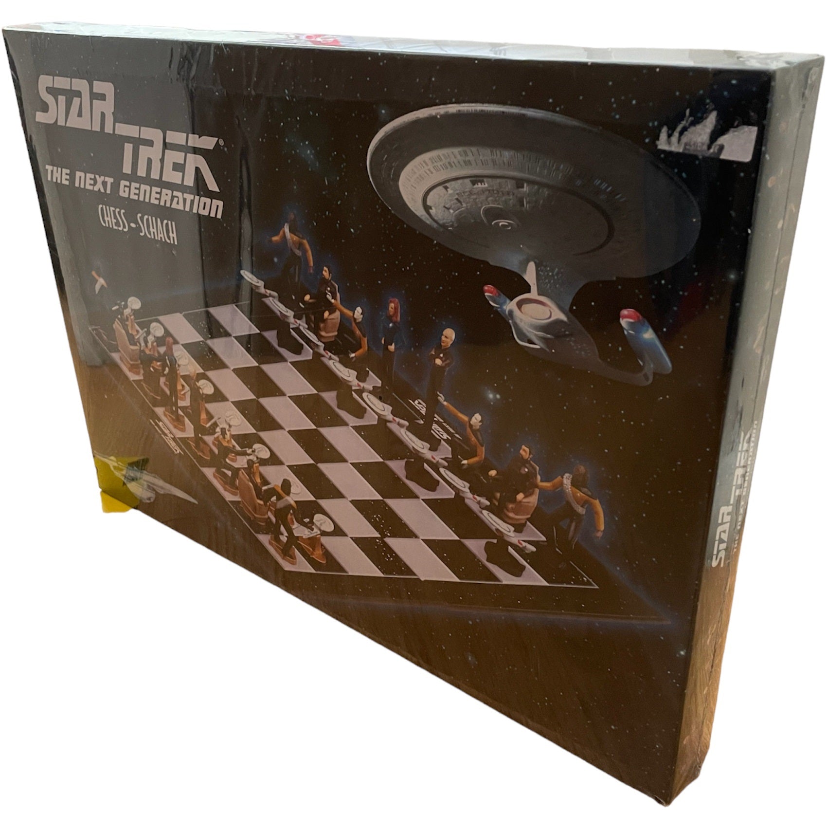 Vintage 1999 Star Trek The Next Generation Chess Set - Factory