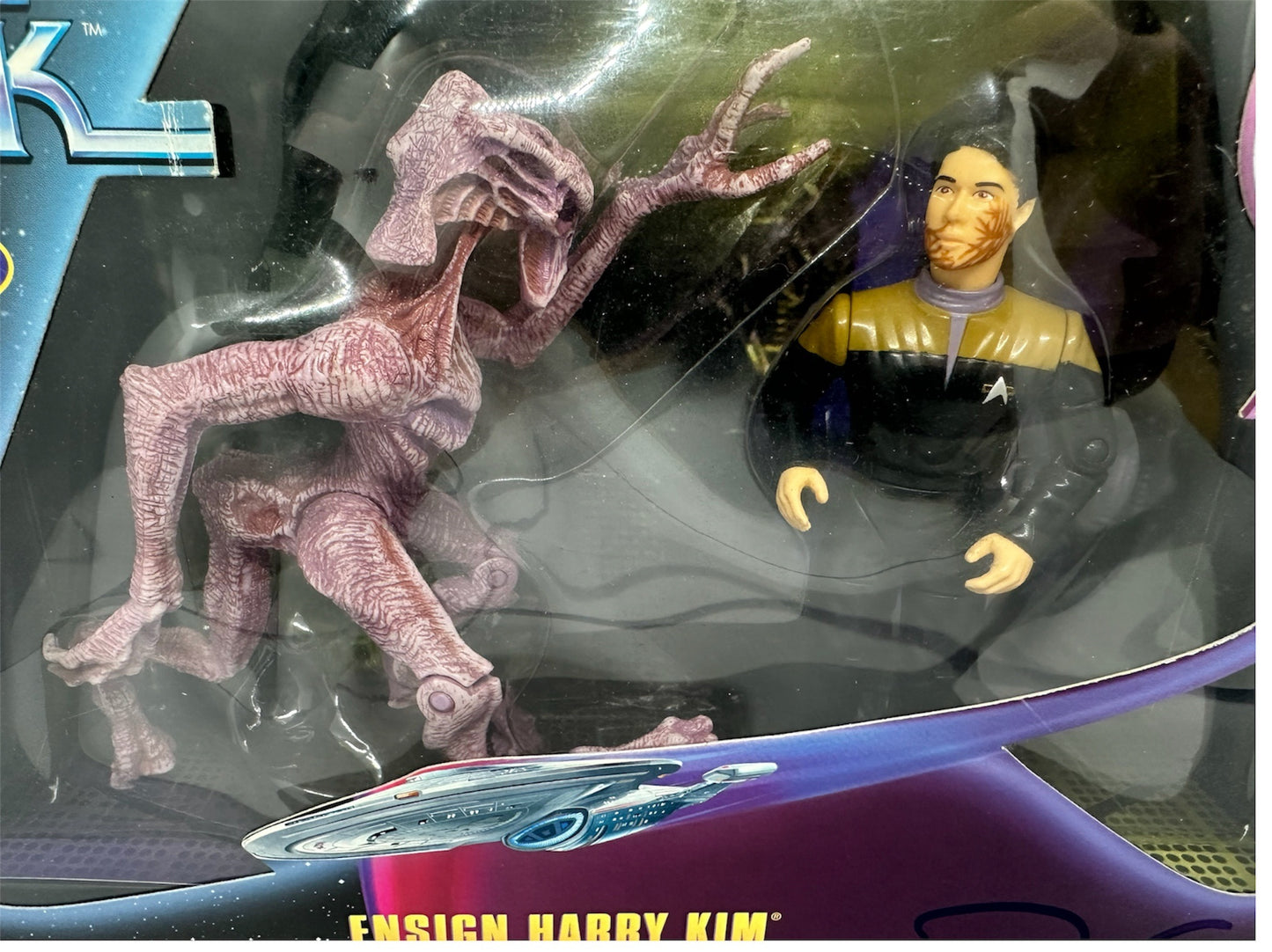 Vintage Playmates 1998 Star Trek Voyager Alien Series Edition Ensign Harry Kim And Species 8472 Action Figures from Star Trek Voyager Episode Scorpian - Autographed By Garret Wang