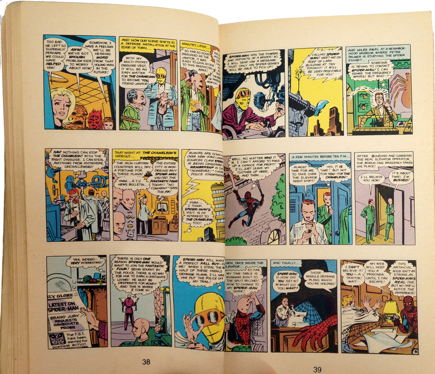 Vintage 1977 Pocket Books - Marvel Comics Series The Amazing Spiderman Vol 1 Collectors Item - Issues 1 Thru 6 Of The Classic Comics - Paperback Book Collection - Fantastic Condition