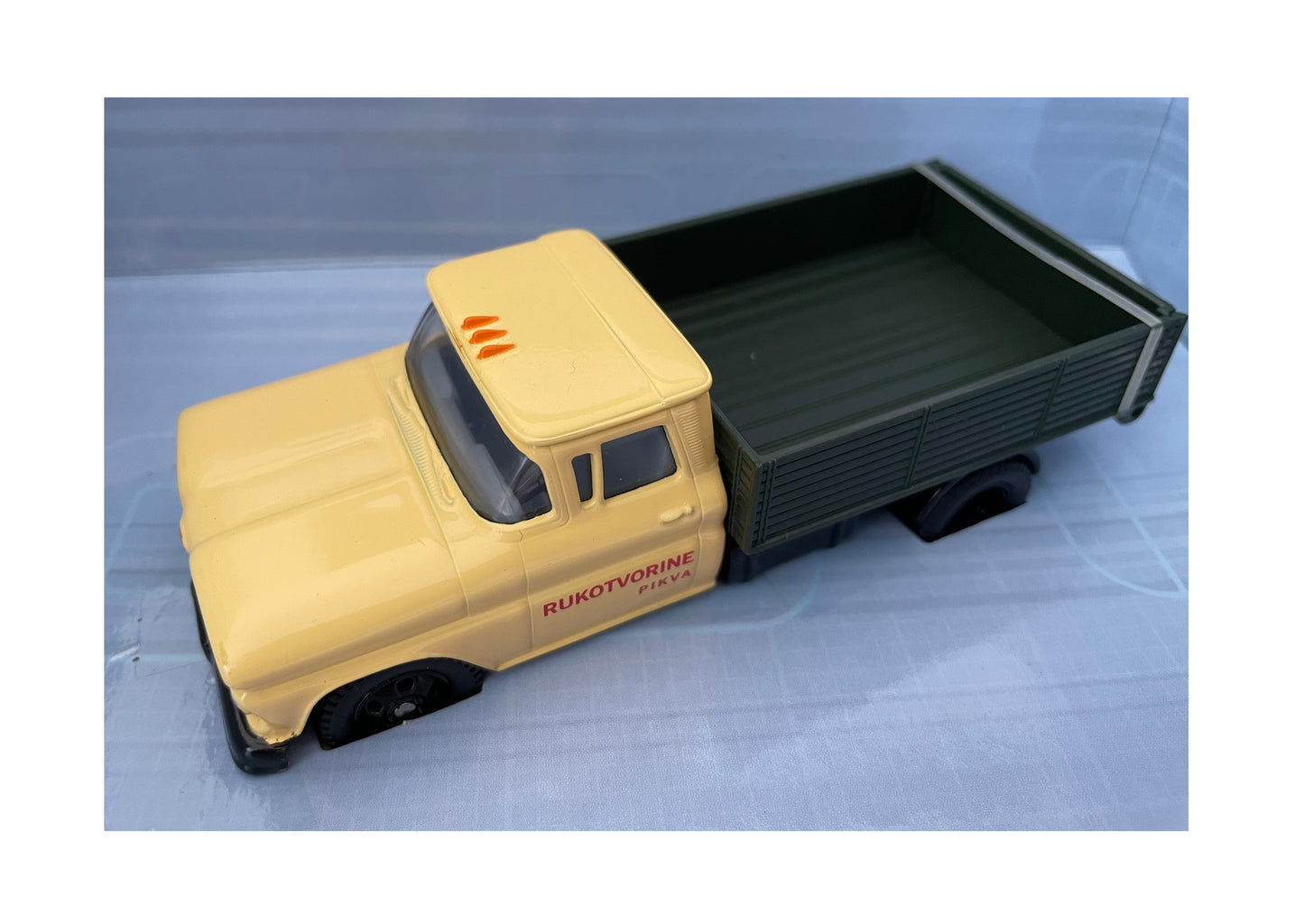 Vintage Corgi 2002 The Ultimate James Bond 007 Collection - From Russia With Love - Chevrolet Truck 1:43 Scale Die-Cast Vehicle Replica Number TY06701