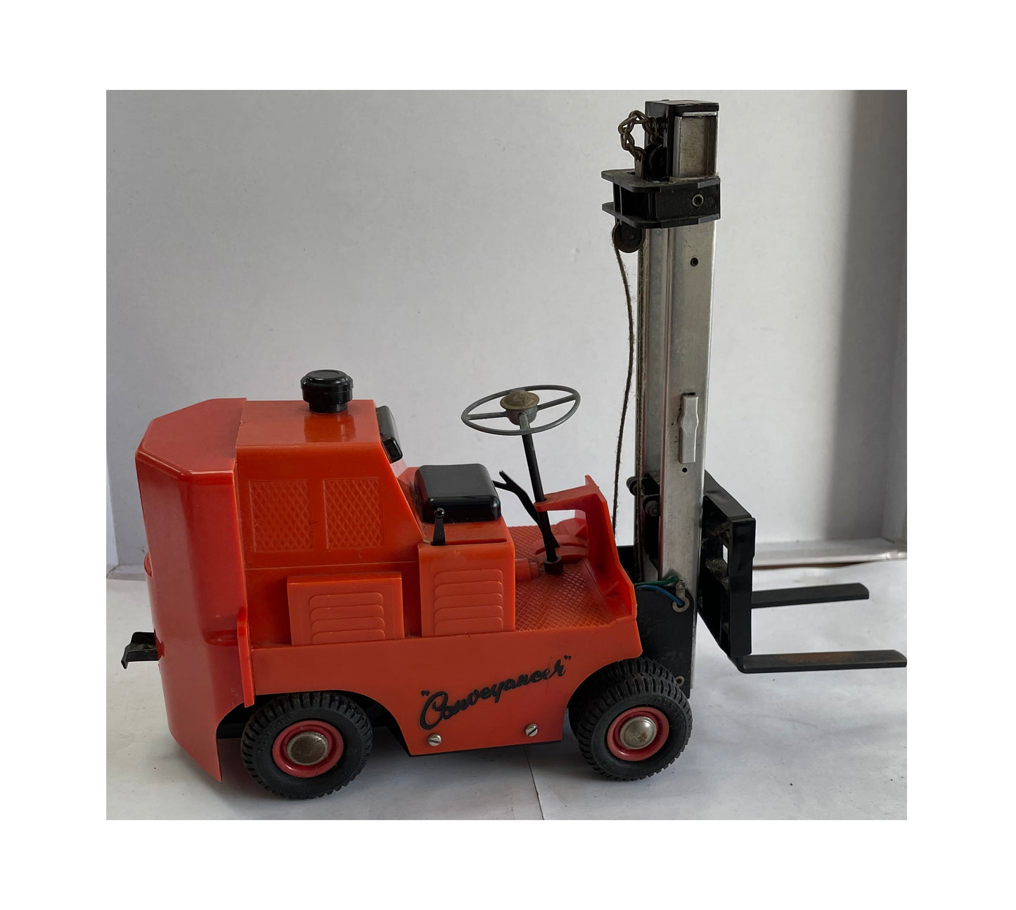 Vintage 1950's Victory Industries Conveyancer Fork Truck 1:14 Scale Battery Operated Model - In The Original Box.