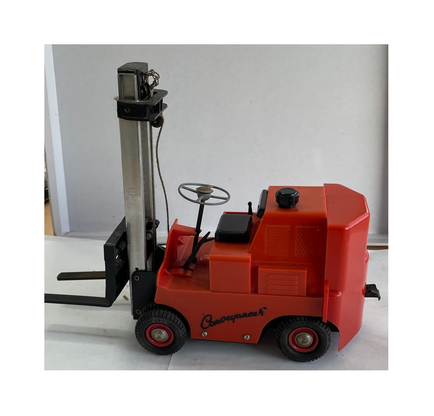 Vintage 1950's Victory Industries Conveyancer Fork Truck 1:14 Scale Battery Operated Model - In The Original Box.