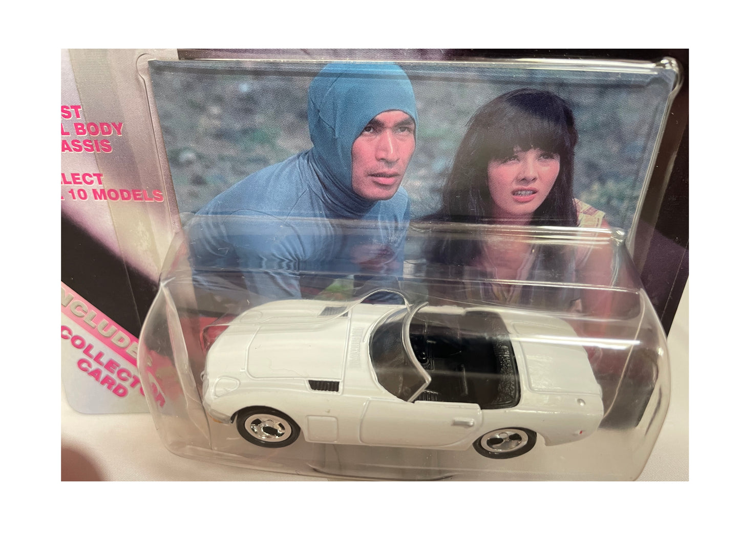 1999 Corgi James Bond 007 - You Only Live Twice - Toyota 2000GT Convertible 1:65 Scale Die-Cast Vehicle Replica Number 99654 - Includes Free Collectors Card