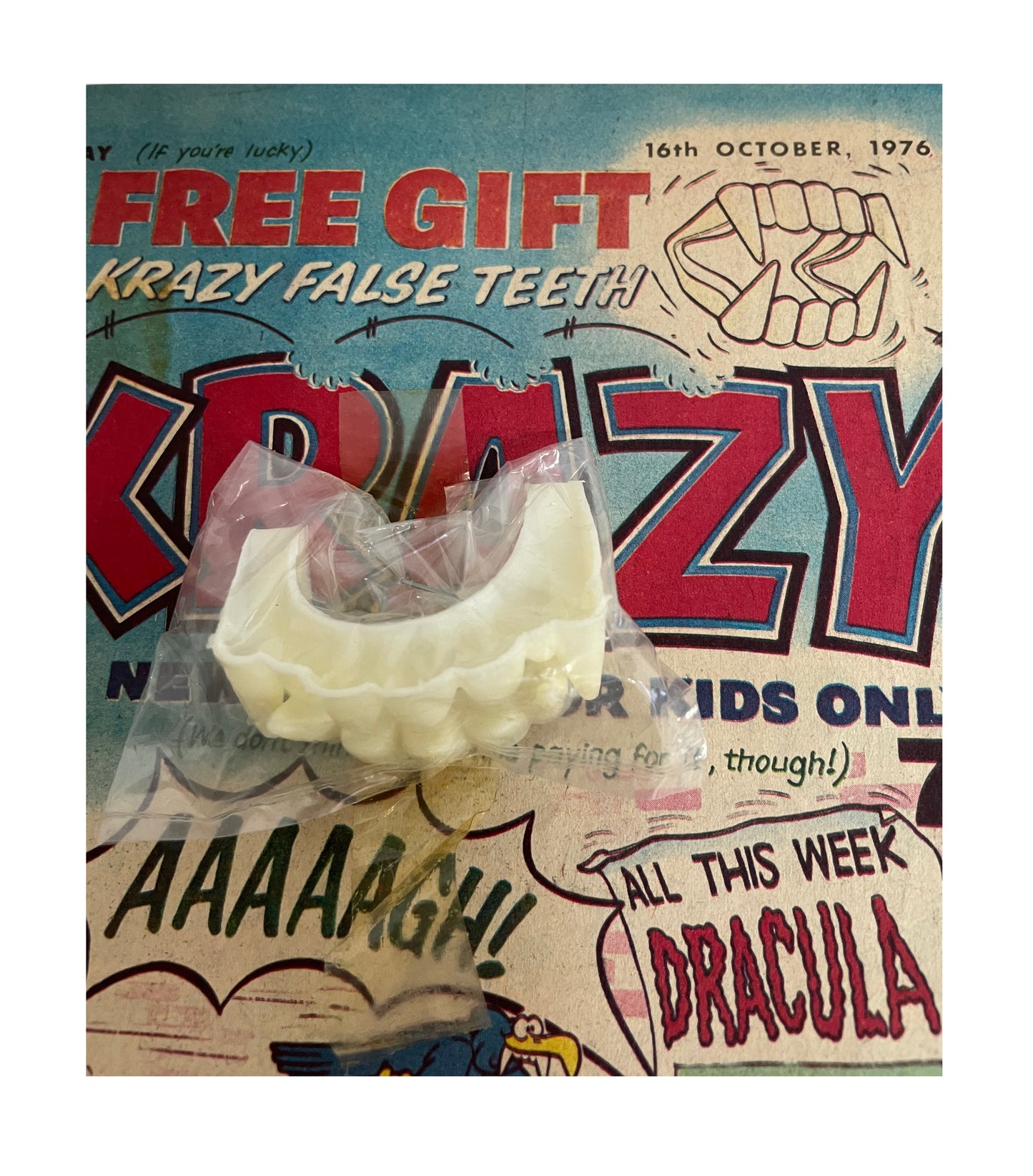 Vintage 1976 Krazy Weekly Comic Magazine Number 1 - Fantastic First Issue - With The Free Krazy False Teeth - Oct 16th 1976 - Former Shop Stock