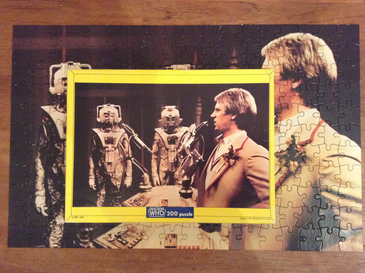 Doctor Who Vintage 1982 Waddingtons 200 Piece Fully Interlocking Jigsaw Puzzle Featuring Peter Davison And The Cybermen