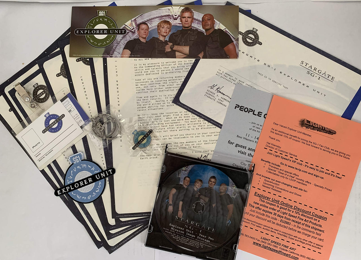 Vintage Ultra Rare 2003 Stargate SG-1 Explorer Unit Field Pack Year Two - Includes CD-Rom, Photos, Poster, Sticker, I.D Badges, Pin, Keyring & Classified Information - Former Shop Display Set