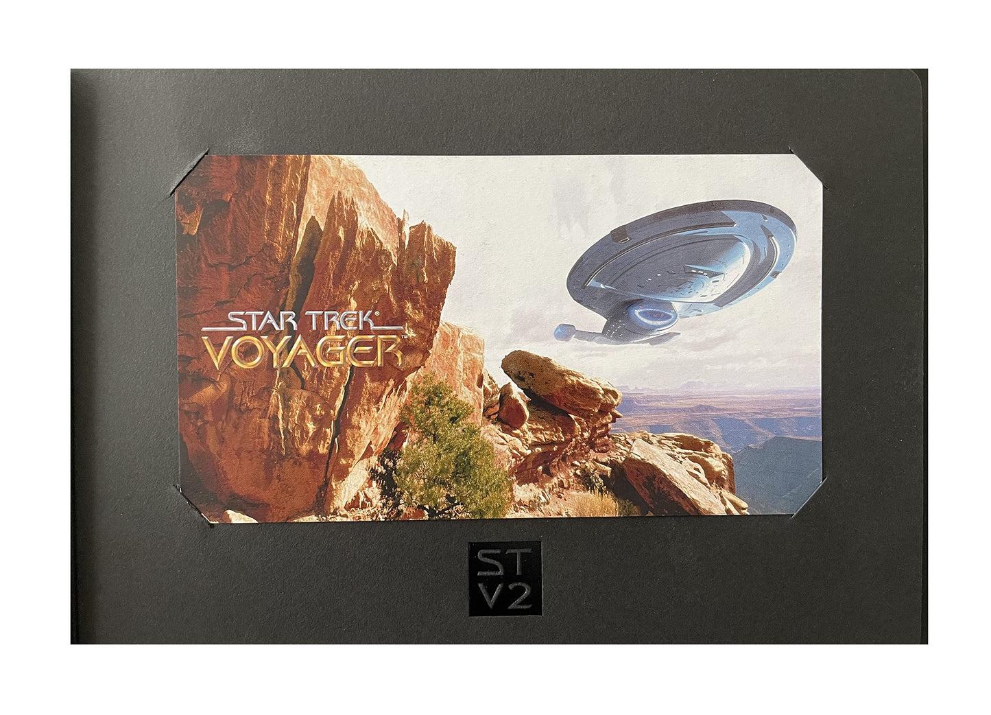 Vintage 1995 Star Trek Voyager Limited Edition STV2 Set Of 10 Carded Photos In Presentation Pack With Certificate Of Authenticity