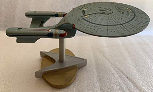Vintage Enesco 1993 Star Trek The Next Generation USS Enterprise NCC-1701D Figurine On Stand